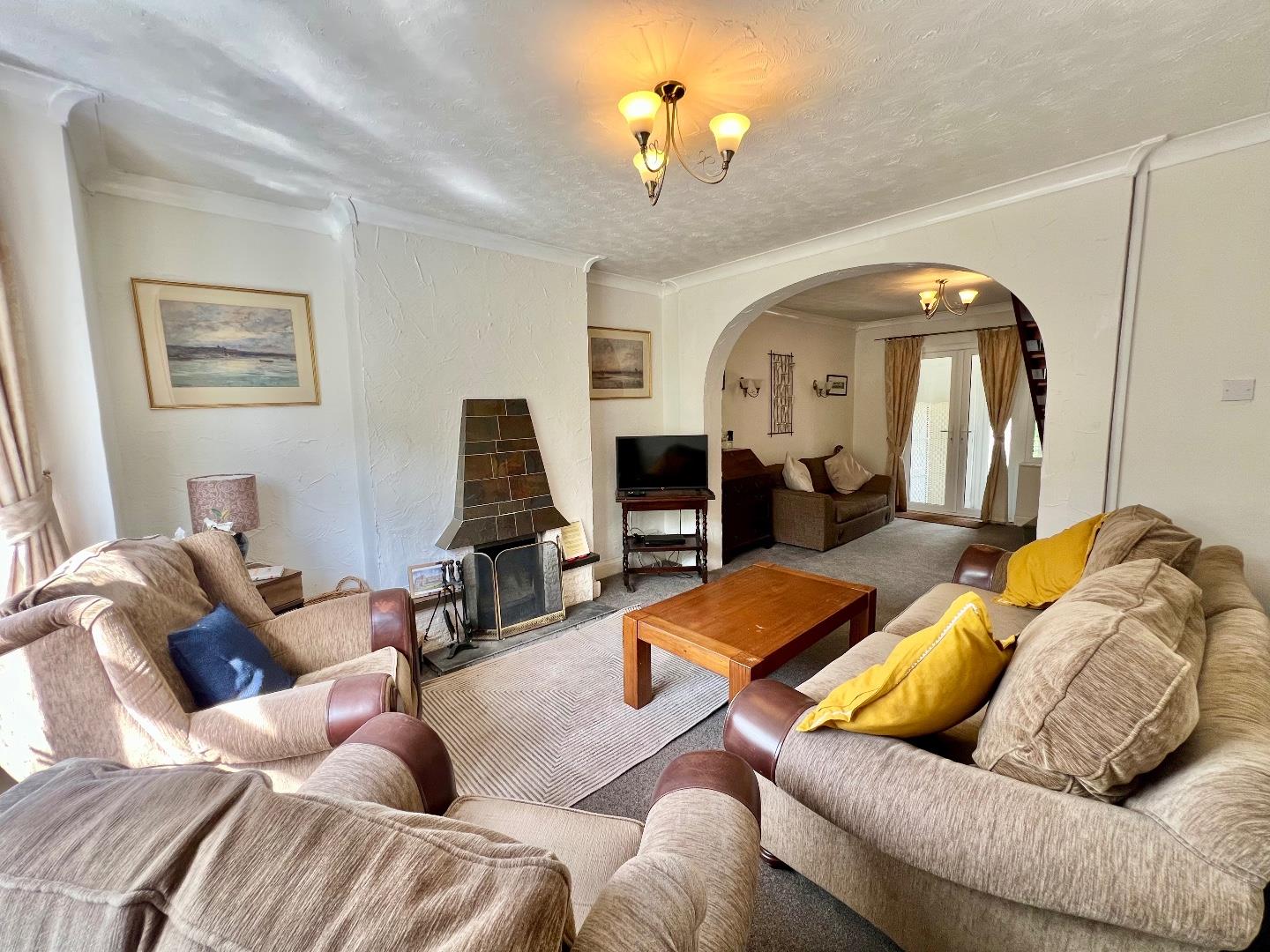 Ewenny Cross, Ewenny, Vale of Glamorgan, CF35 5AB